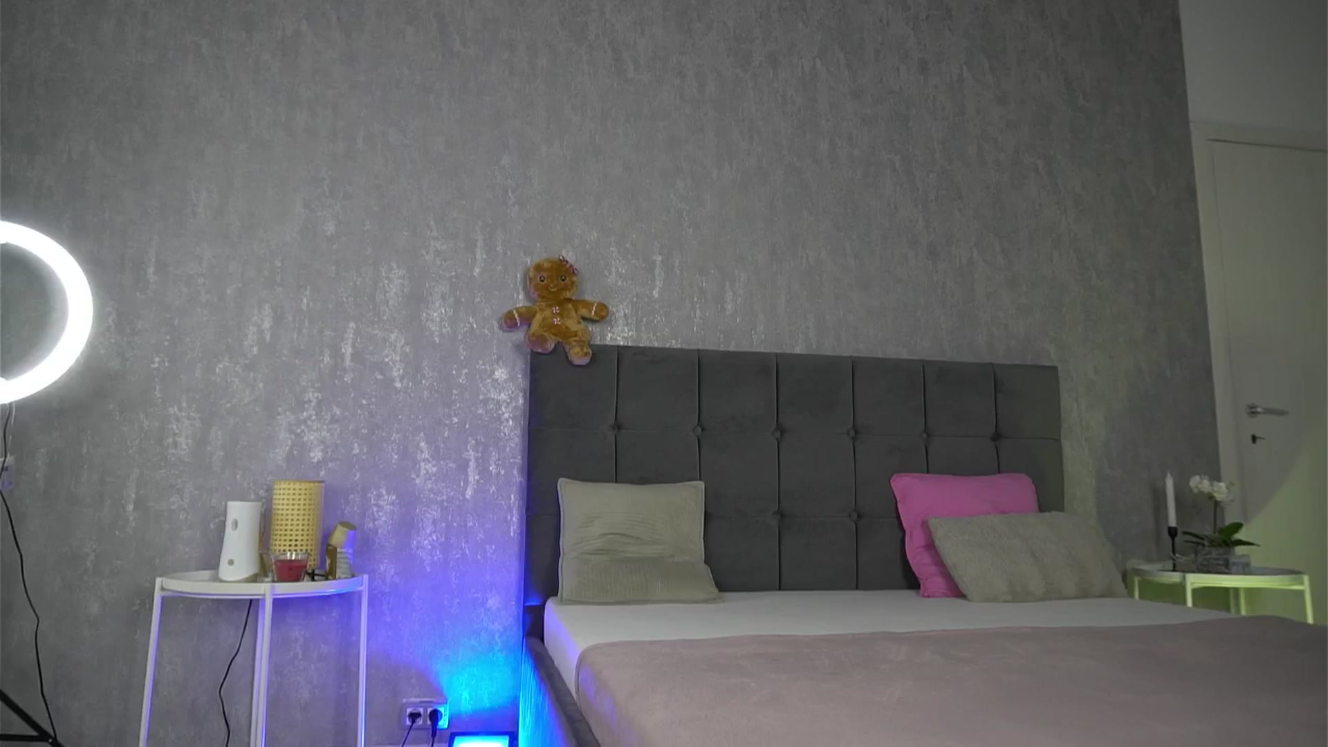 Gallery image thumbnail from KatelynSparks's myfreecams stream on, 01/03/2026, 14:29 image 12 of 20