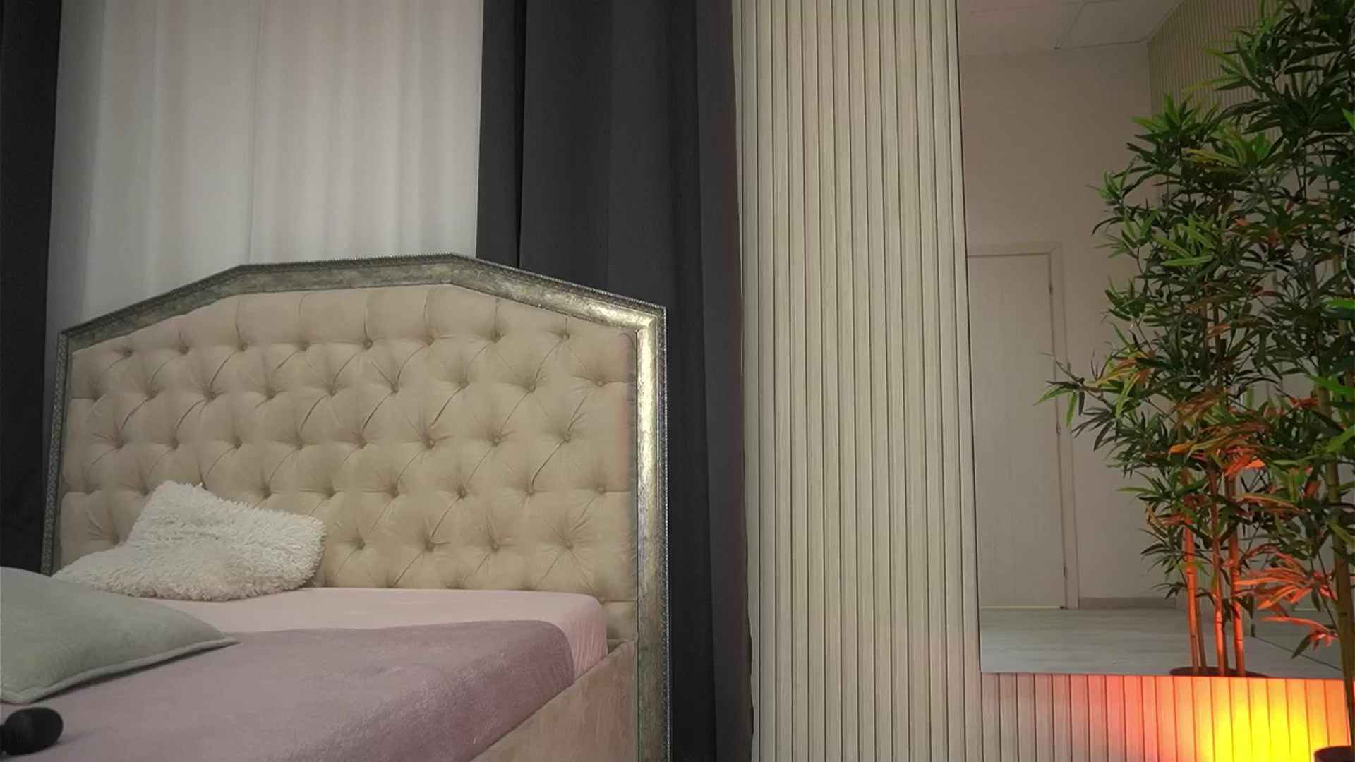 Gallery image thumbnail from KatelynSparks's myfreecams stream on, 02/19/2026, 14:35 image 17 of 20