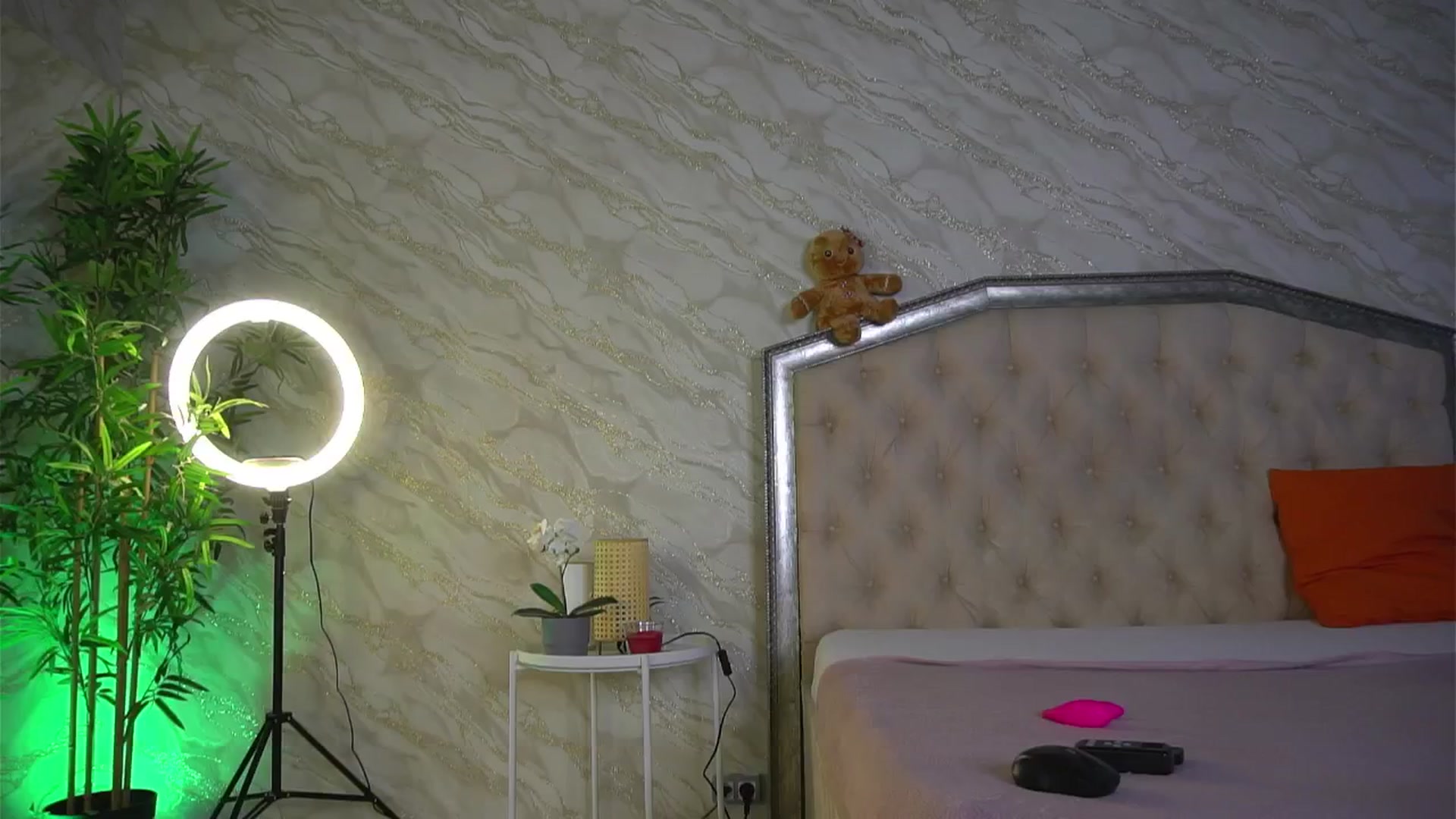 Gallery image thumbnail from KatelynSparks's myfreecams stream on, 03/12/2026, 14:35 image 14 of 20