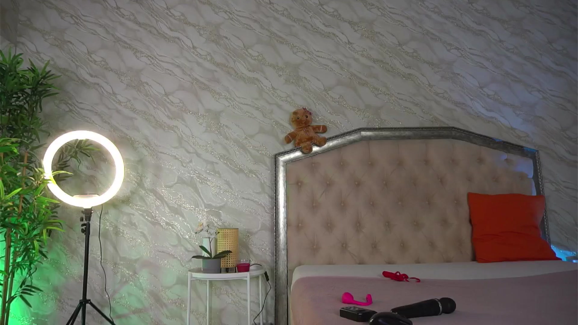 Gallery image thumbnail from KatelynSparks's myfreecams stream on, 03/14/2026, 12:37 image 11 of 20