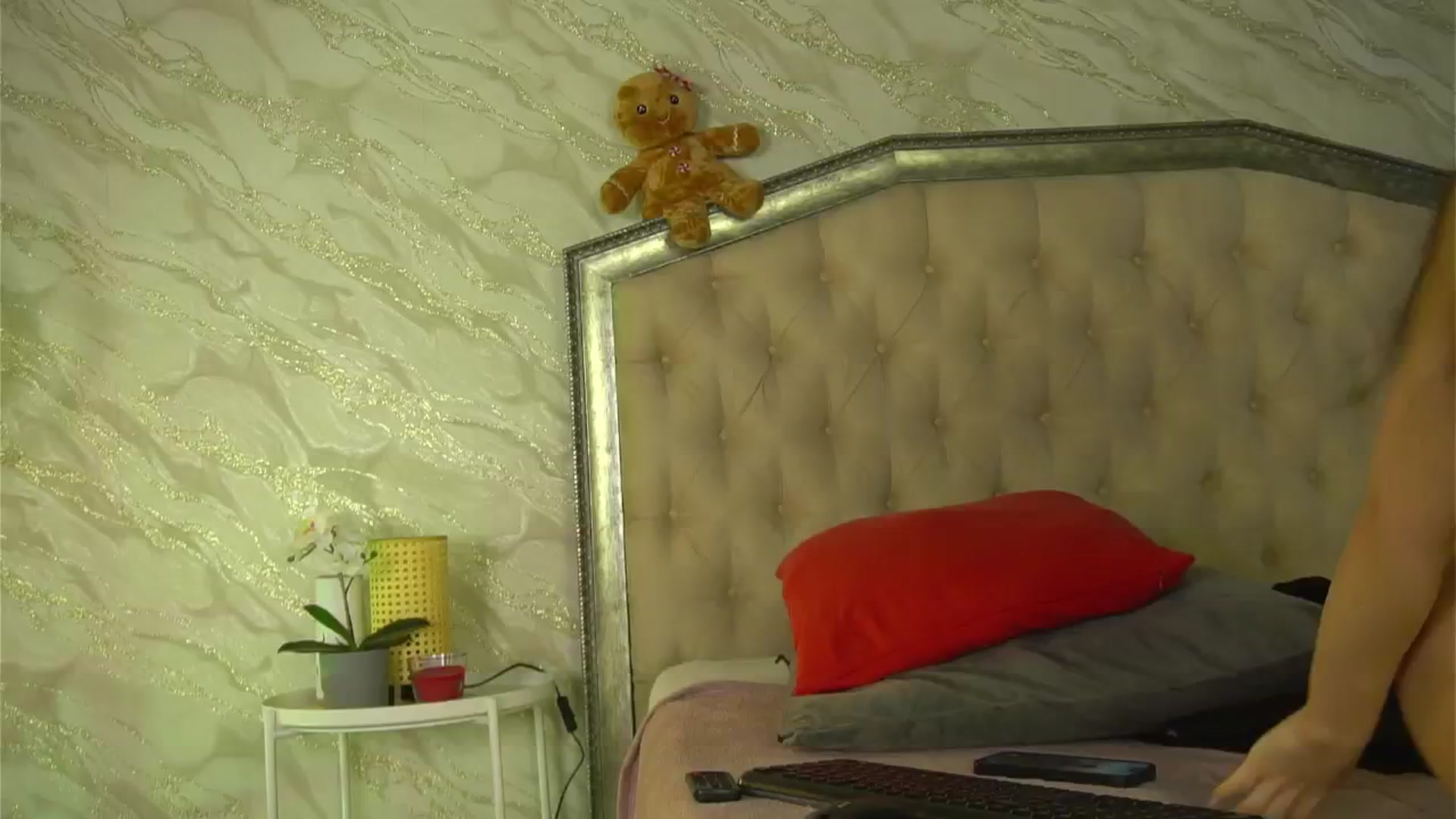 Gallery image thumbnail from KatelynSparks's myfreecams stream on, 03/25/2026, 11:56 image 11 of 20