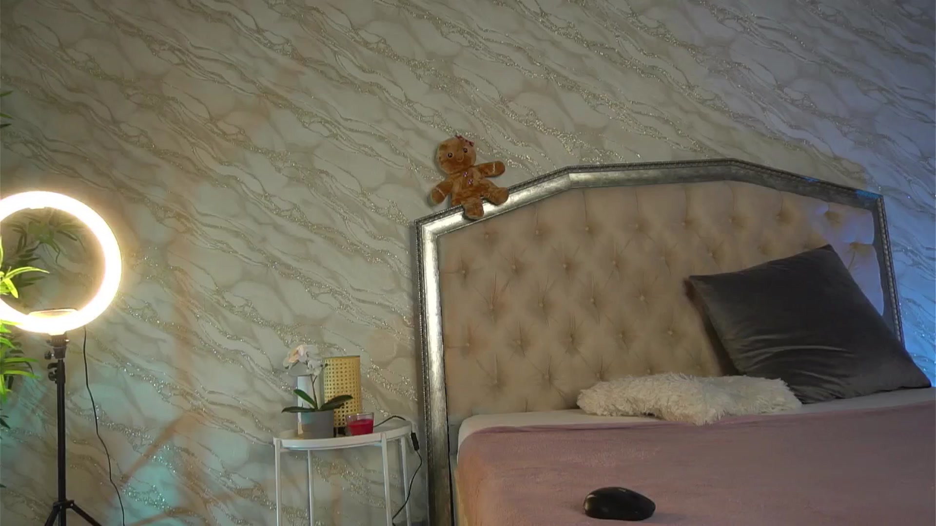 Gallery image thumbnail from KatelynSparks's myfreecams stream on, 04/01/2026, 12:06 image 13 of 20