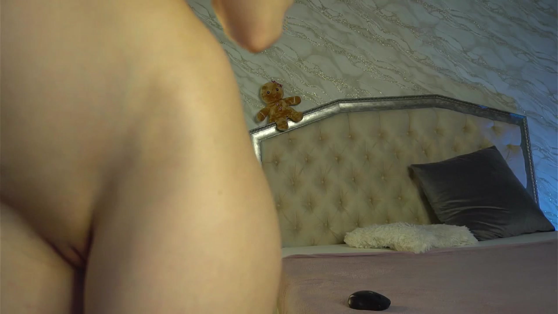 Gallery image thumbnail from KatelynSparks's myfreecams stream on, 04/01/2026, 12:06 image 14 of 20