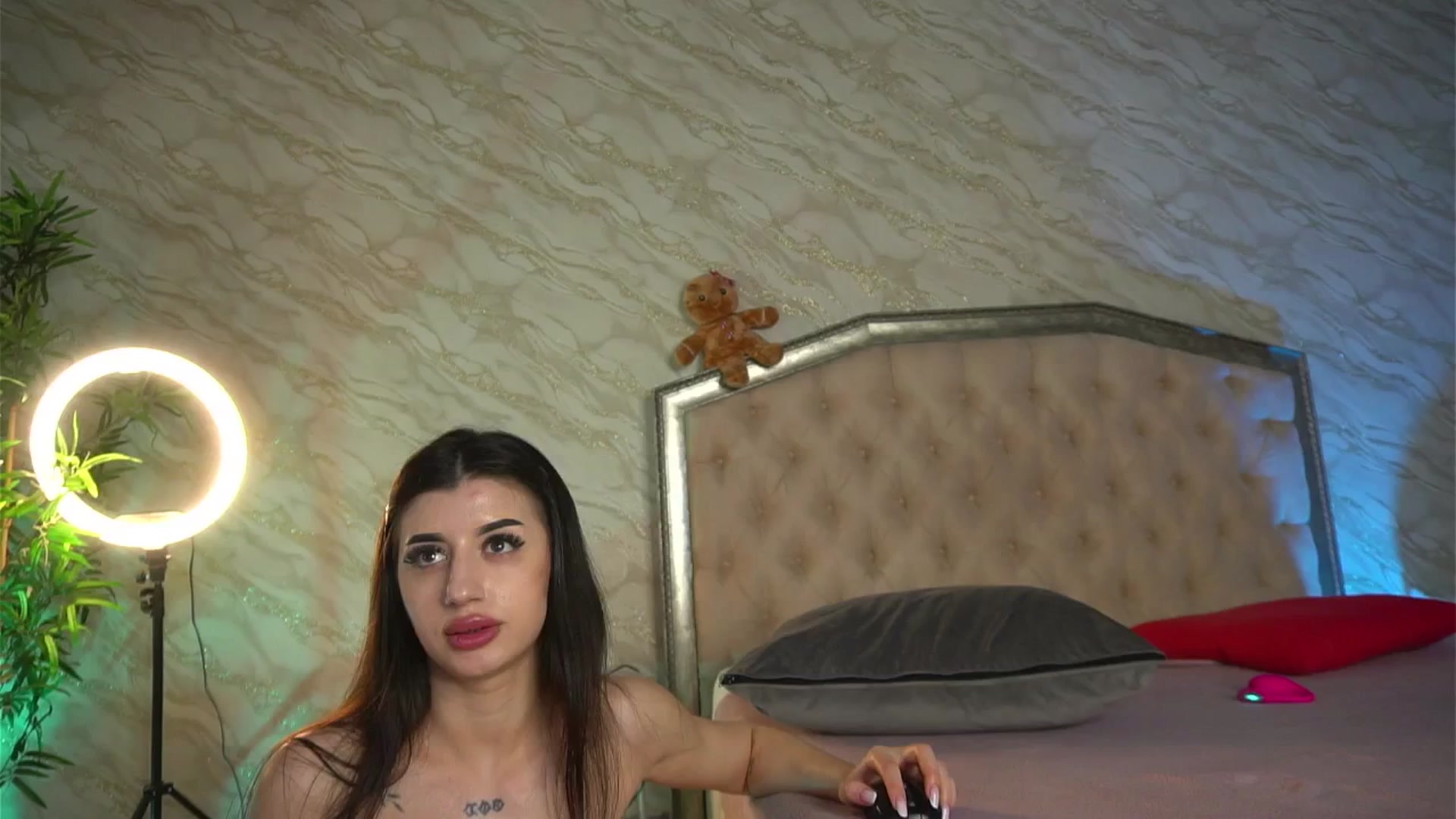 Gallery image thumbnail from KatelynSparks's myfreecams stream on, 04/04/2026, 12:46 image 1 of 20