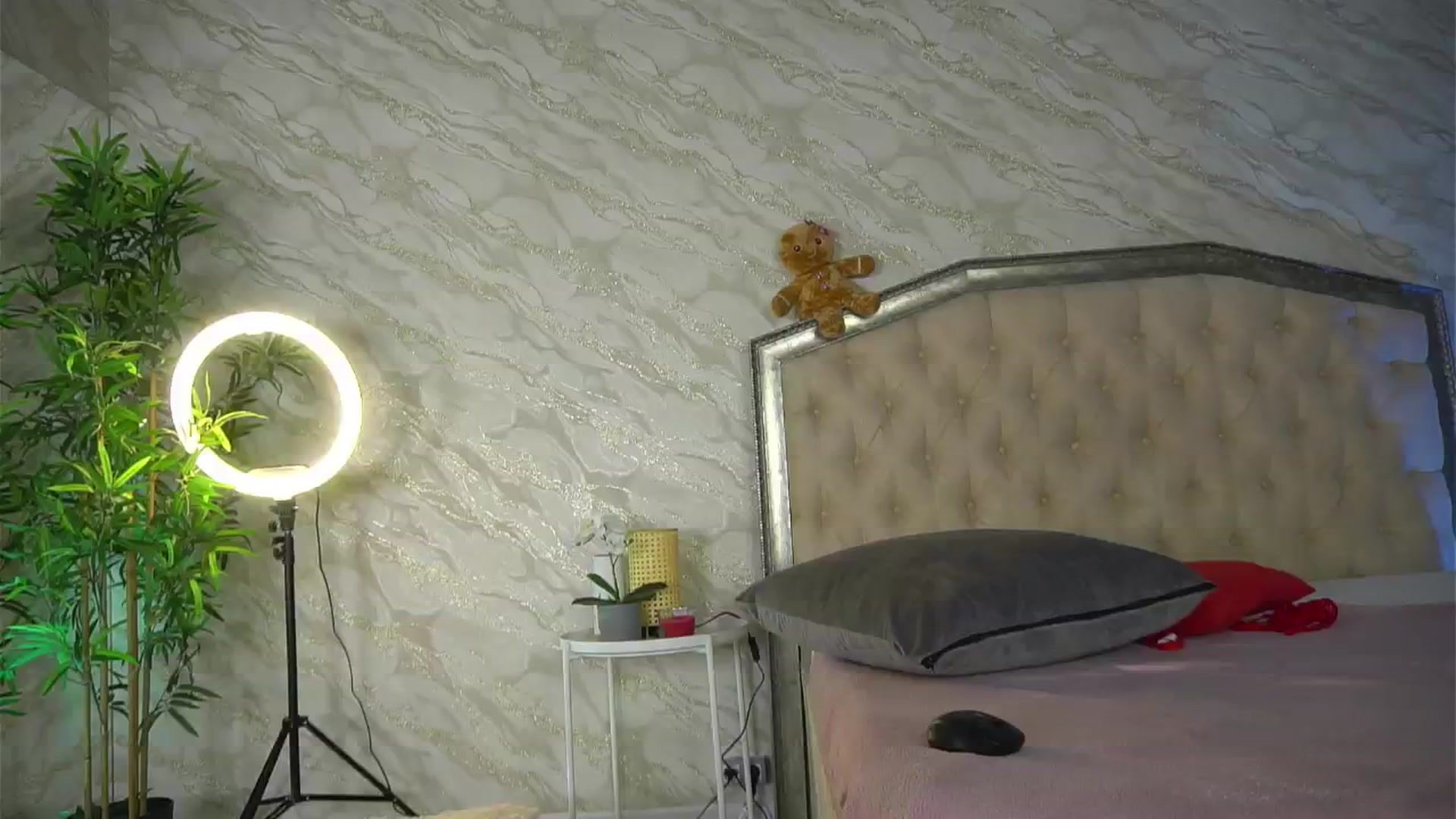 Gallery image thumbnail from KatelynSparks's myfreecams stream on, 04/07/2026, 13:09 image 13 of 20