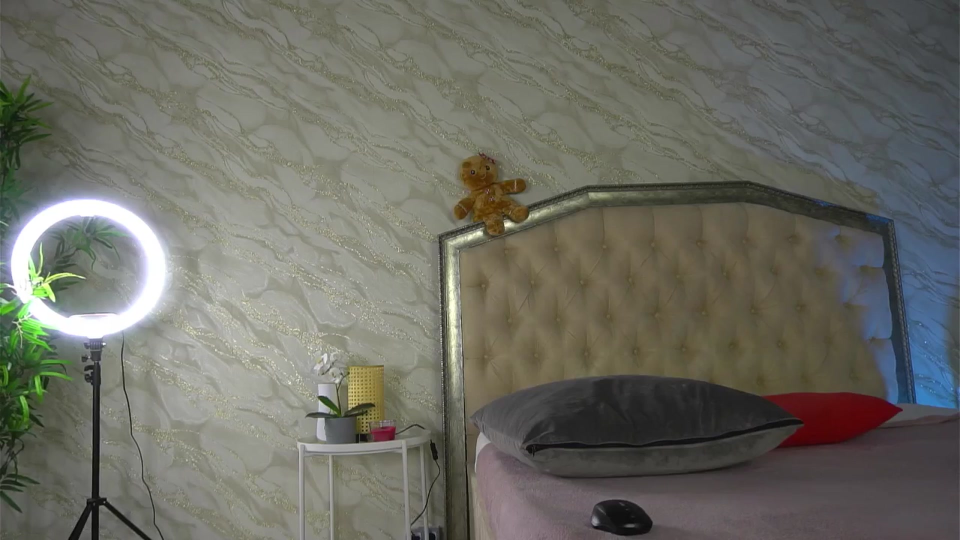 Gallery image thumbnail from KatelynSparks's myfreecams stream on, 04/15/2026, 12:23 image 8 of 20