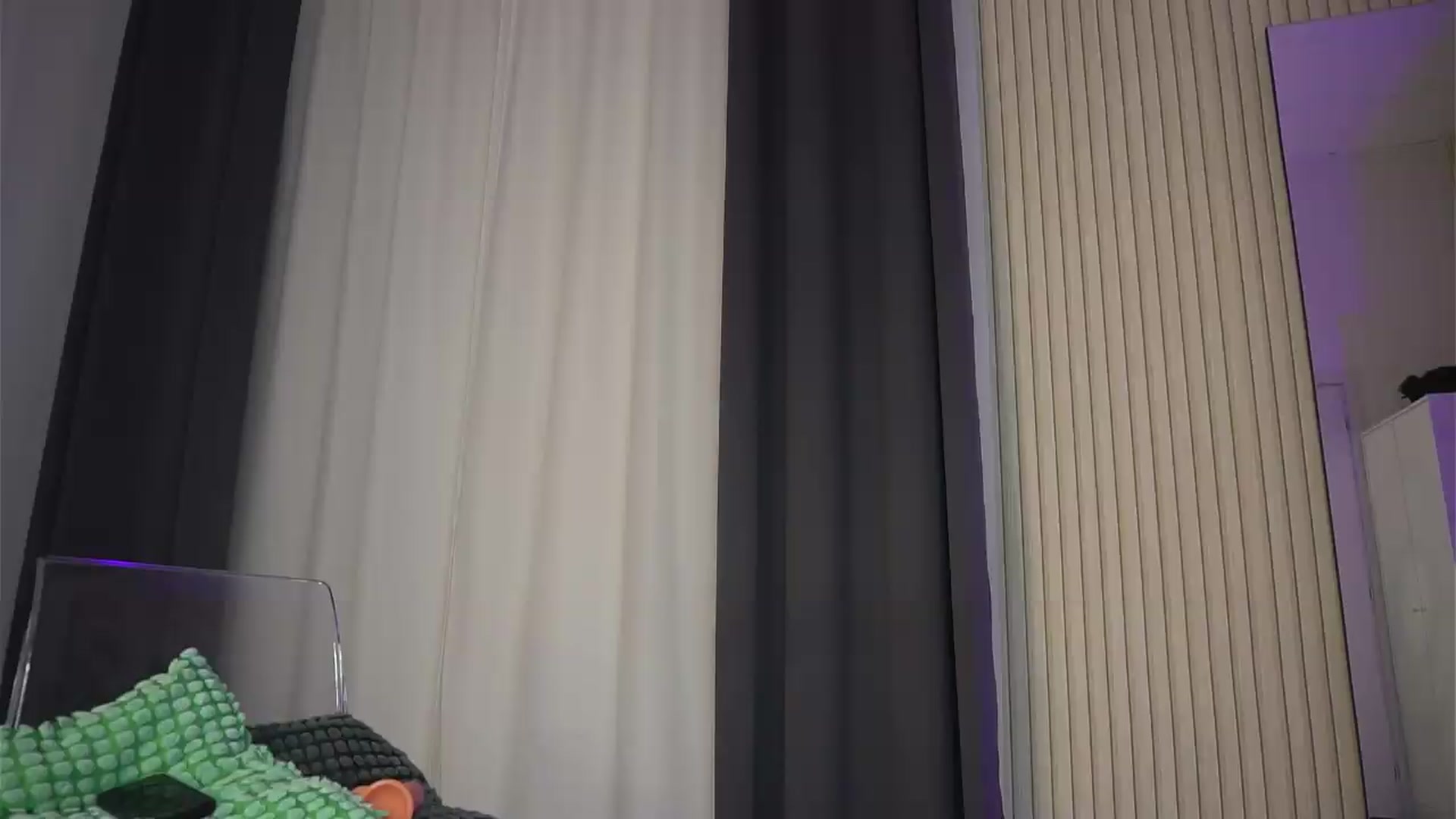 Gallery image thumbnail from KatelynSparks's myfreecams stream on, 07/14/2026, 13:18 image 17 of 20