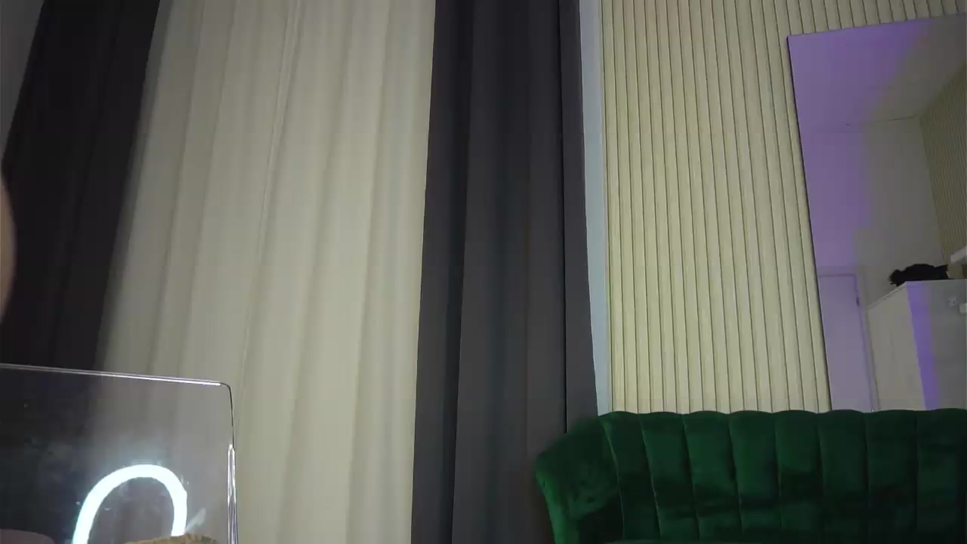 Gallery image thumbnail from KatelynSparks's myfreecams stream on, 08/19/2026, 12:37 image 17 of 20