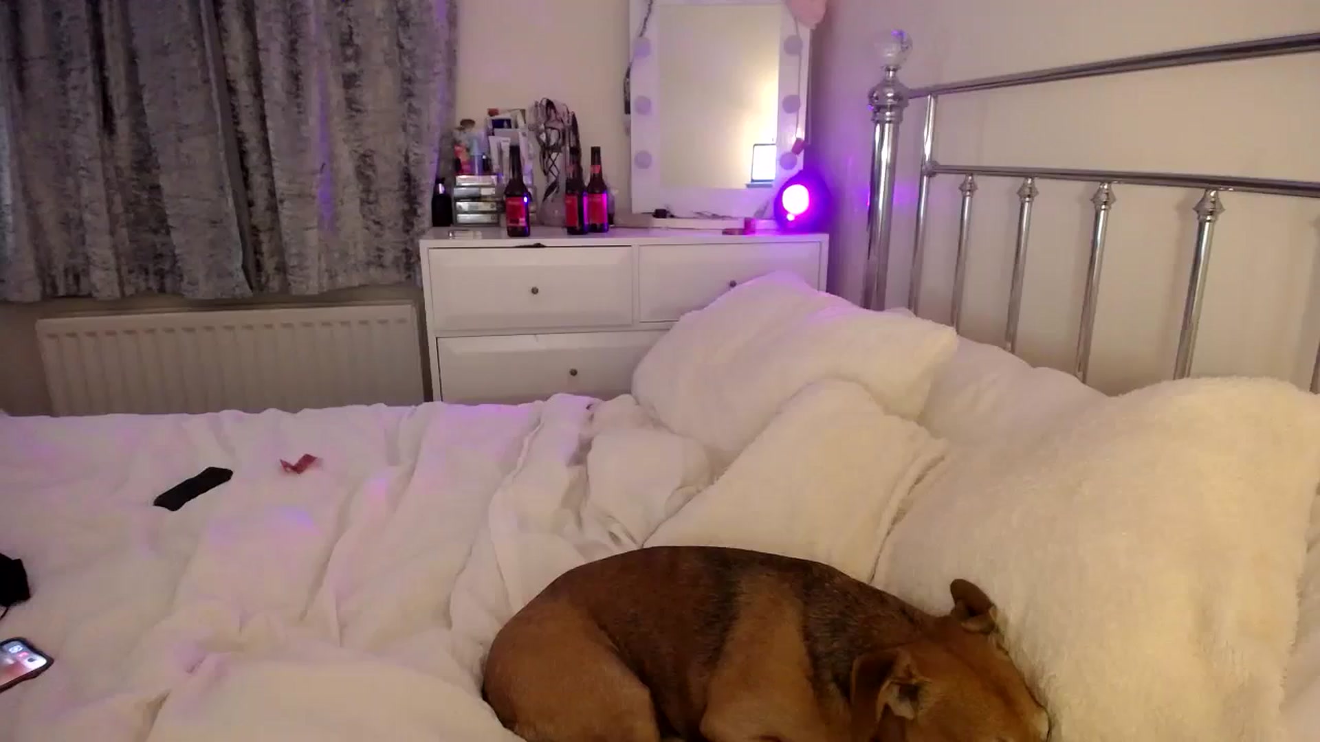 Gallery image thumbnail from KatesRoomUK's myfreecams stream on, 08/20/2023, 01:05 image 11 of 20