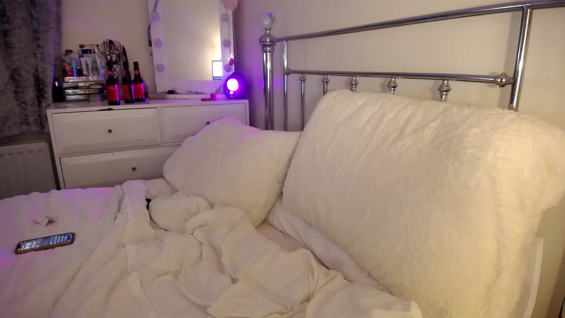 Gallery image thumbnail from KatesRoomUK's myfreecams stream on, 08/20/2023, 01:05 image 5 of 20
