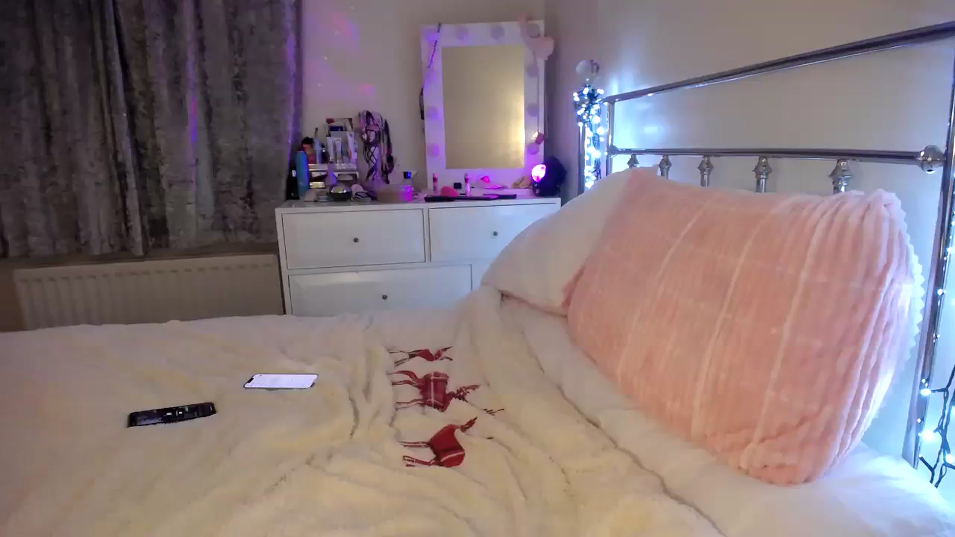 Gallery image thumbnail from KatesRoomUK's myfreecams stream on, 09/02/2023, 22:35 image 11 of 20