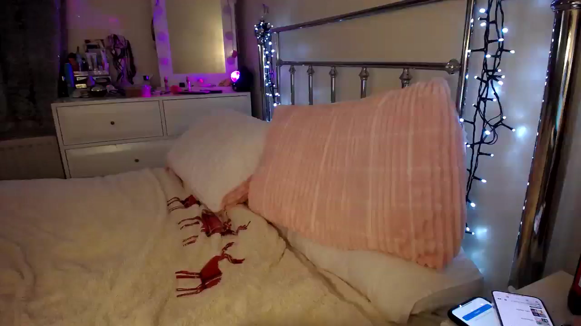 Gallery image thumbnail from KatesRoomUK's myfreecams stream on, 09/03/2023, 01:26 image 1 of 20
