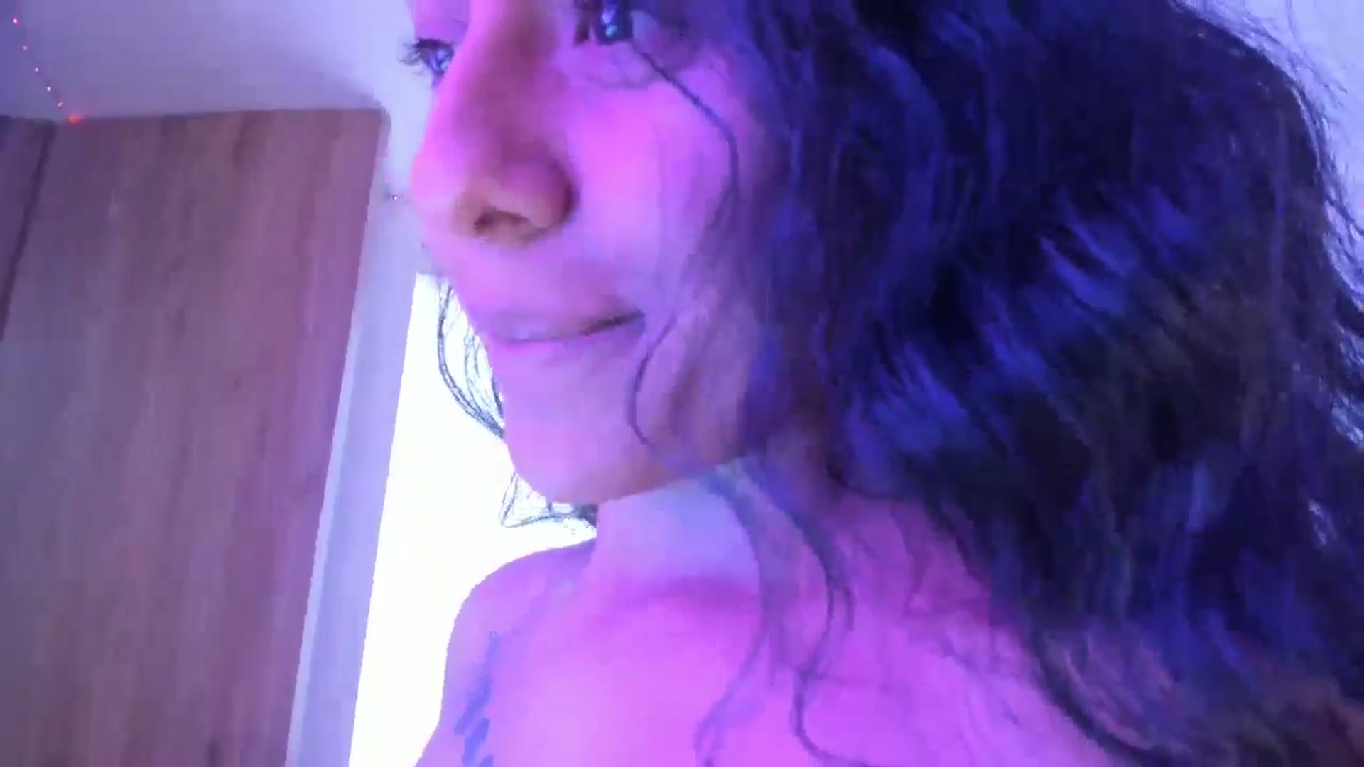 Gallery image thumbnail from Kateykings's myfreecams stream on, 06/15/2025, 11:54 image 4 of 20