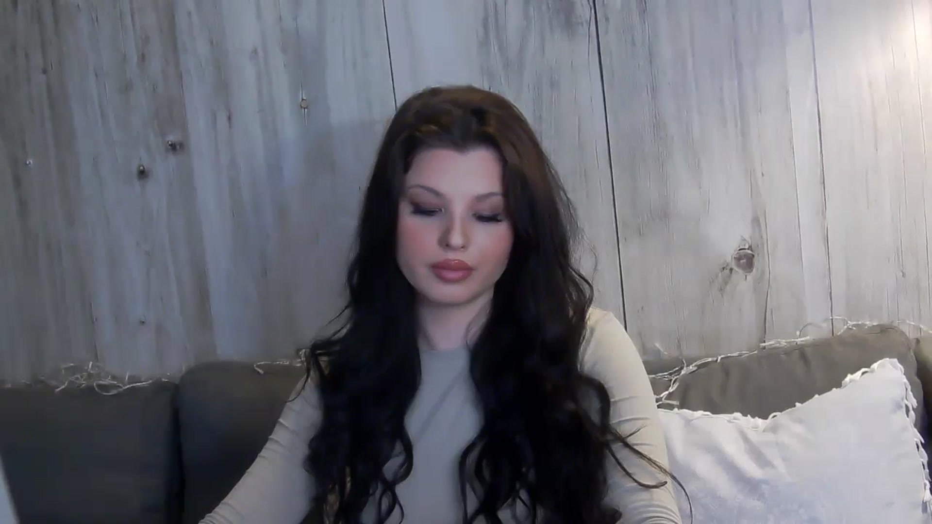 Gallery image thumbnail from Kath21's myfreecams stream on, 02/08/2026, 12:13 image 12 of 20