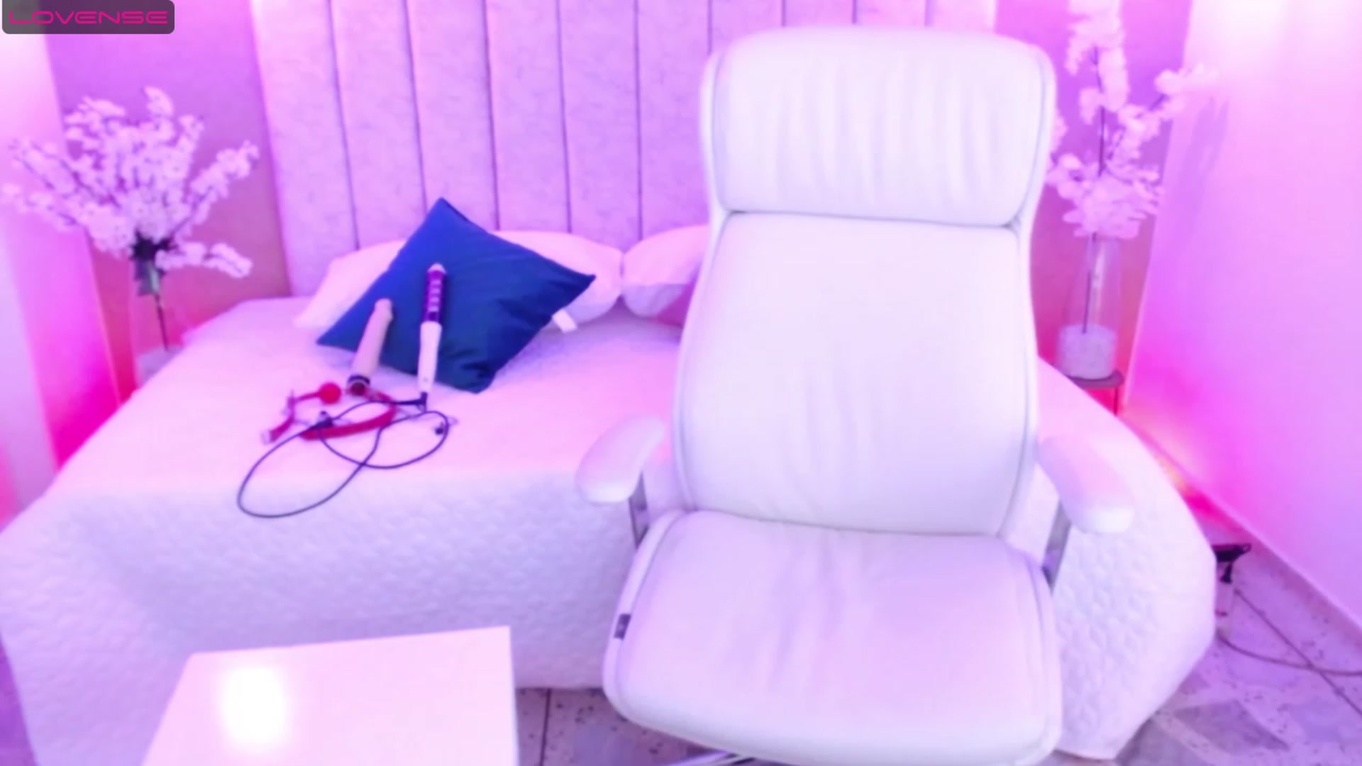 Gallery image thumbnail from Kathe_Lu's myfreecams stream on, 08/06/2023, 21:34 image 11 of 20