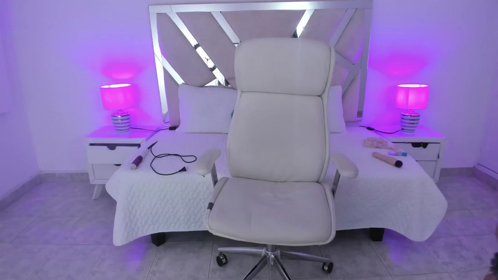 Gallery image thumbnail from Kathe_Lu's myfreecams stream on, 04/20/2024, 23:39 image 19 of 20