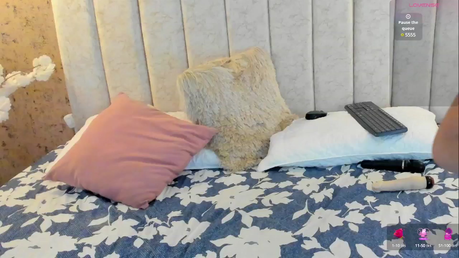 Gallery image thumbnail from Kathe_Lu's myfreecams stream on, 04/05/2025, 22:28 image 13 of 20