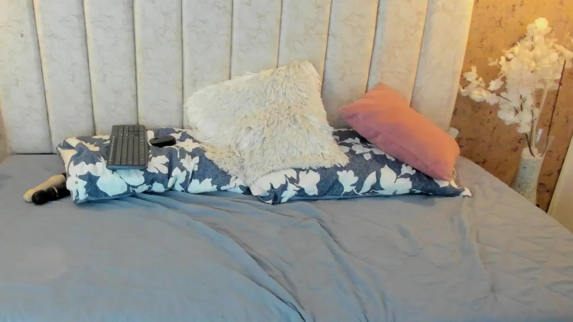 Gallery image thumbnail from Kathe_Lu's myfreecams stream on, 05/01/2025, 22:50 image 2 of 20