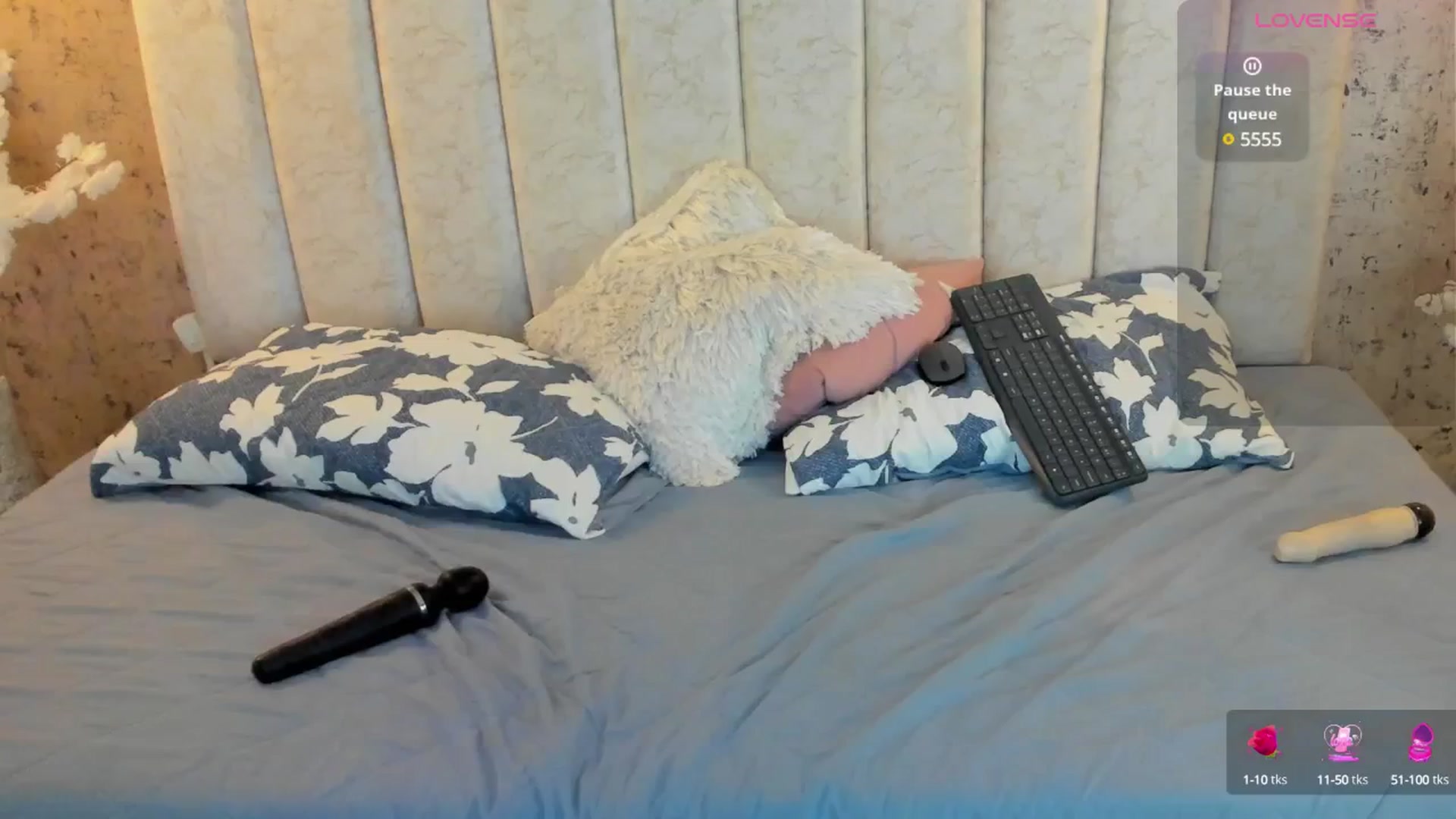 Gallery image thumbnail from Kathe_Lu's myfreecams stream on, 05/08/2025, 24:03 image 8 of 20