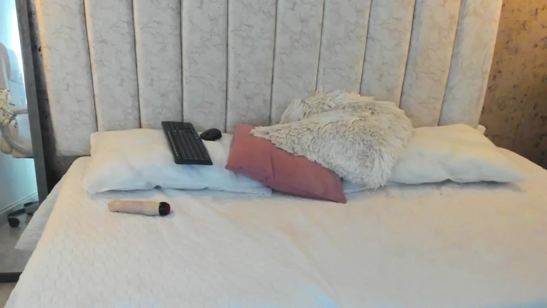 Gallery image thumbnail from Kathe_Lu's myfreecams stream on, 07/13/2025, 23:26 image 7 of 20