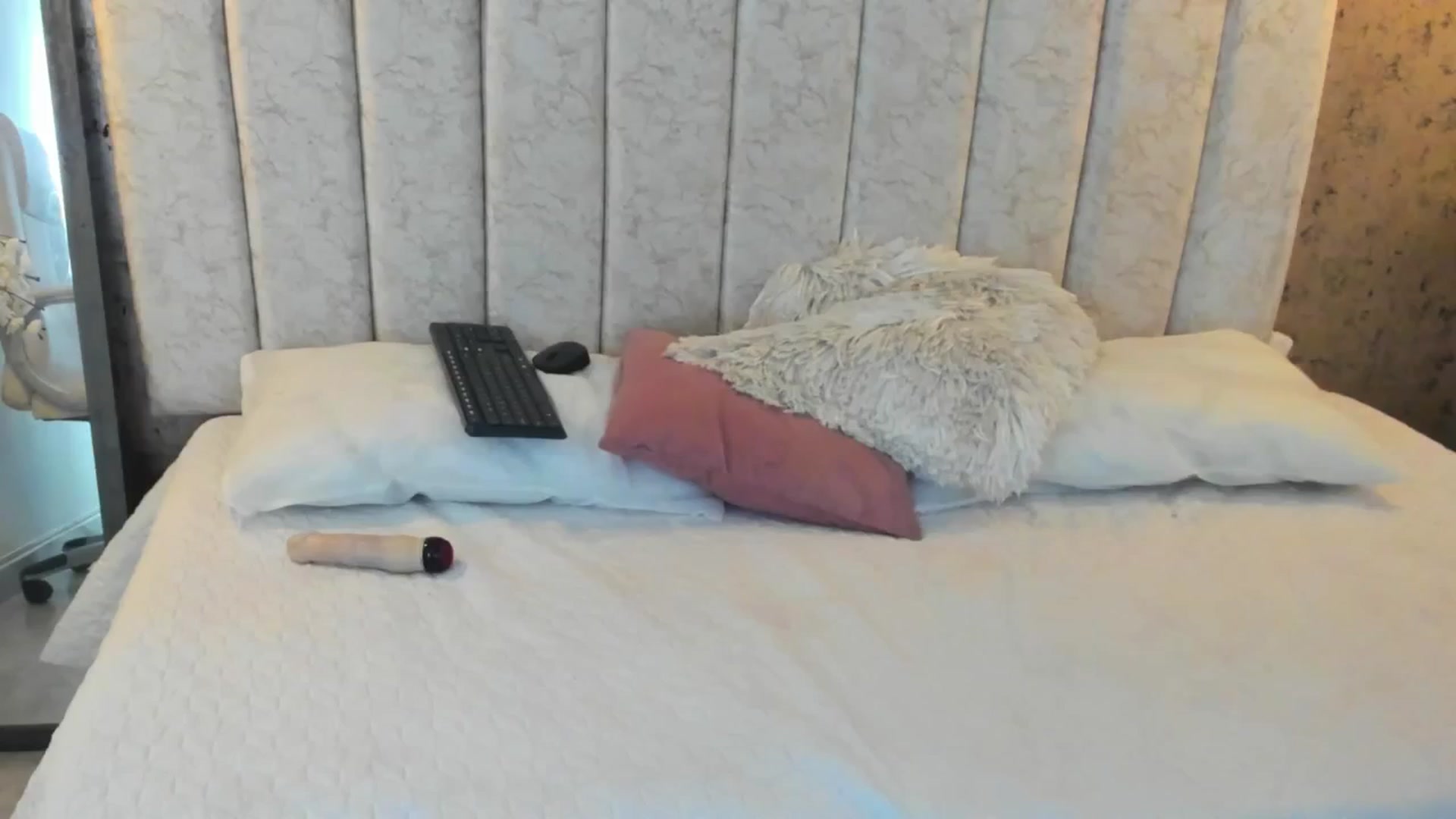 Gallery image thumbnail from Kathe_Lu's myfreecams stream on, 07/13/2025, 23:26 image 8 of 20