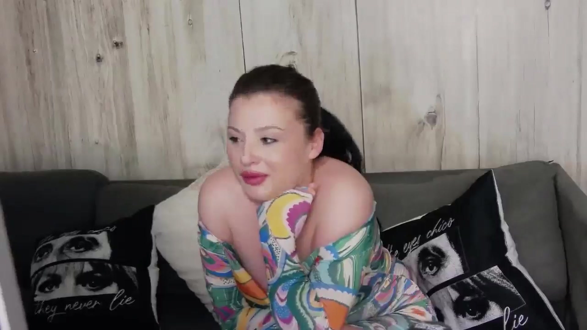 Gallery image thumbnail from Katherine's myfreecams stream on, 04/21/2026, 19:54 image 17 of 20