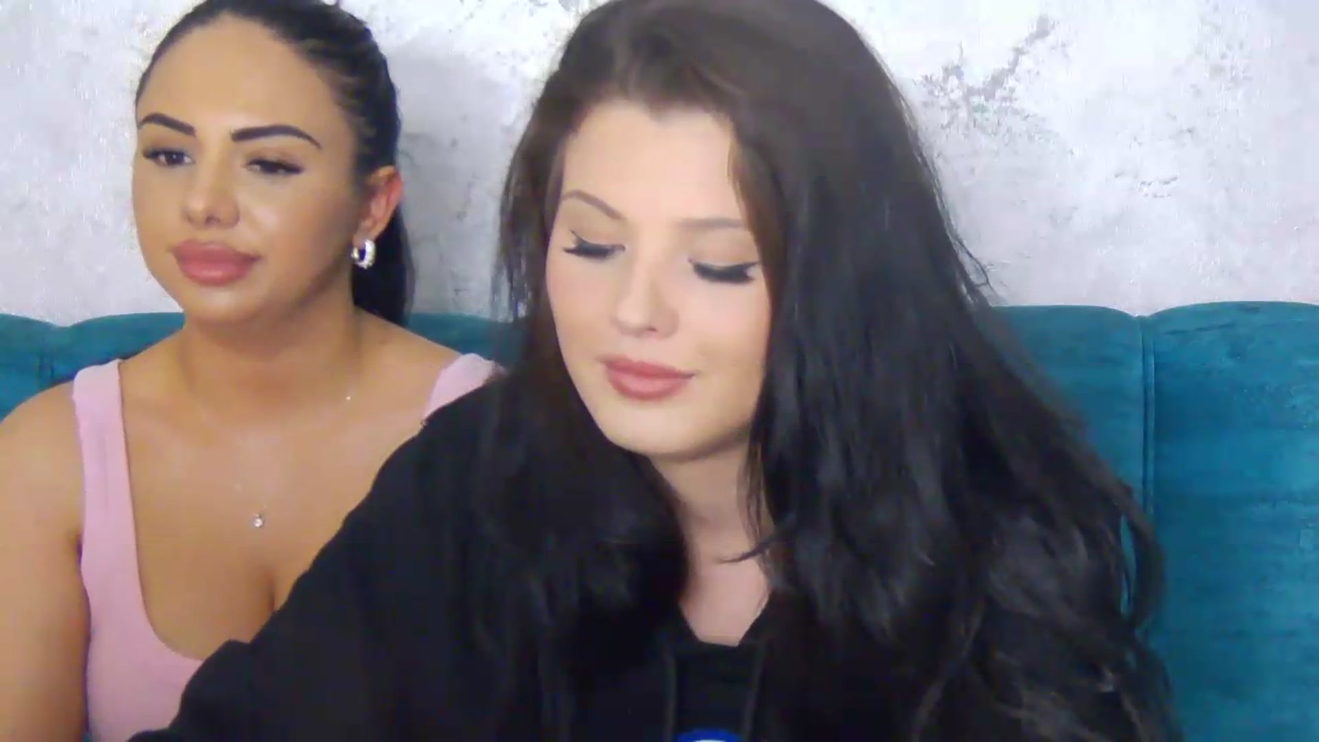 Gallery image thumbnail from Katherine's myfreecams stream on, 05/22/2026, 20:14 image 19 of 20