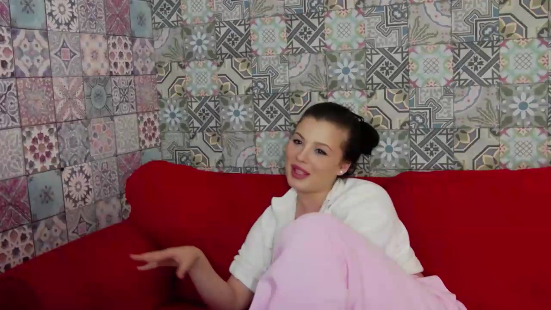 Gallery image thumbnail from Katherine's myfreecams stream on, 05/30/2026, 01:36 image 11 of 20