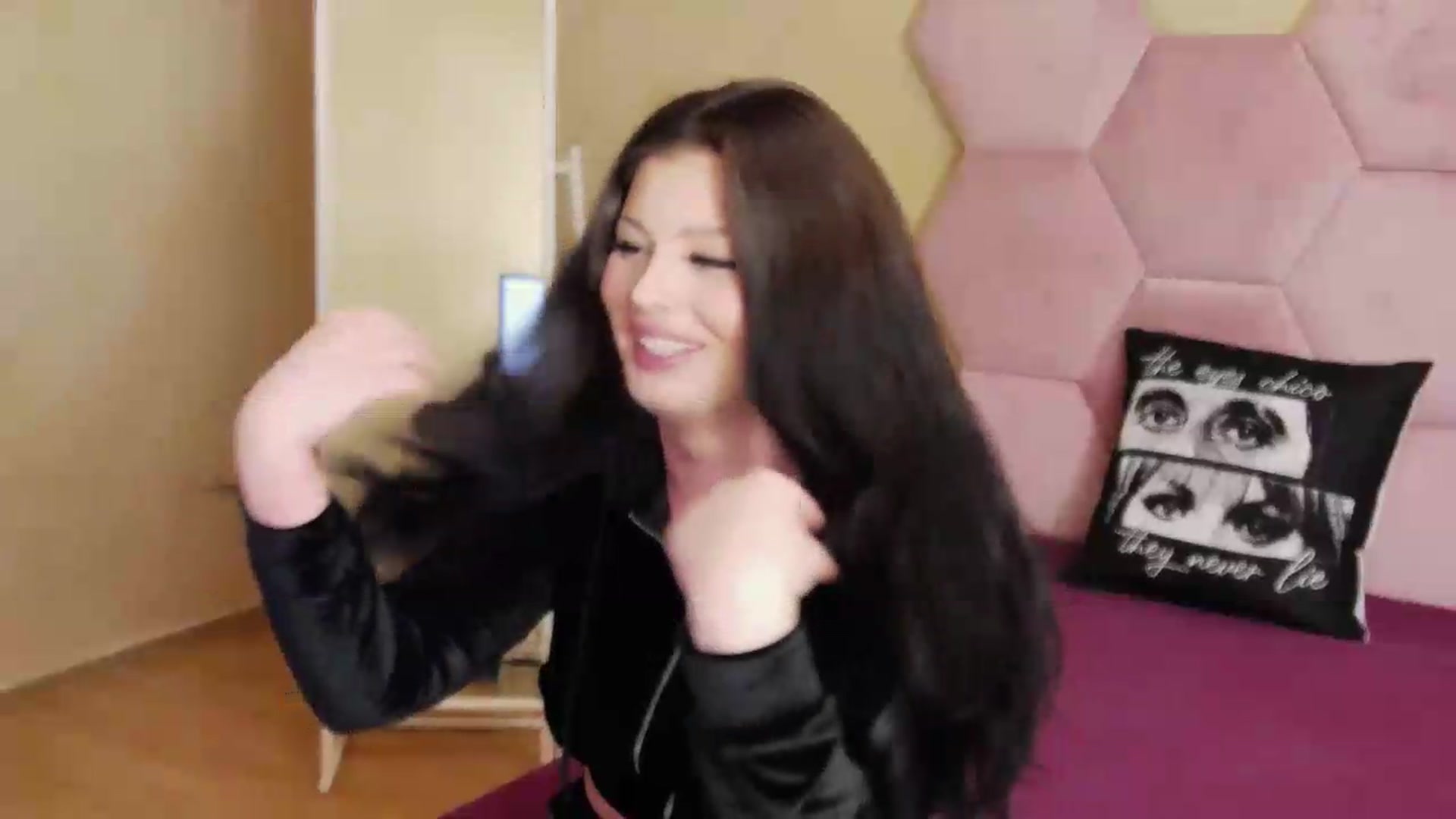 Gallery image thumbnail from Katherine's myfreecams stream on, 06/12/2026, 15:23 image 20 of 20