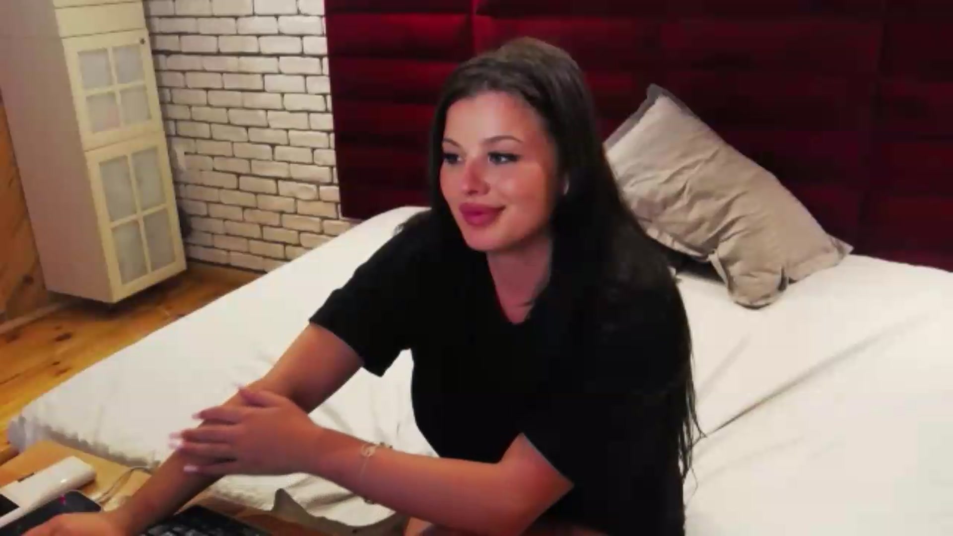 Gallery image thumbnail from Katherine's myfreecams stream on, 07/24/2026, 24:46 image 5 of 20