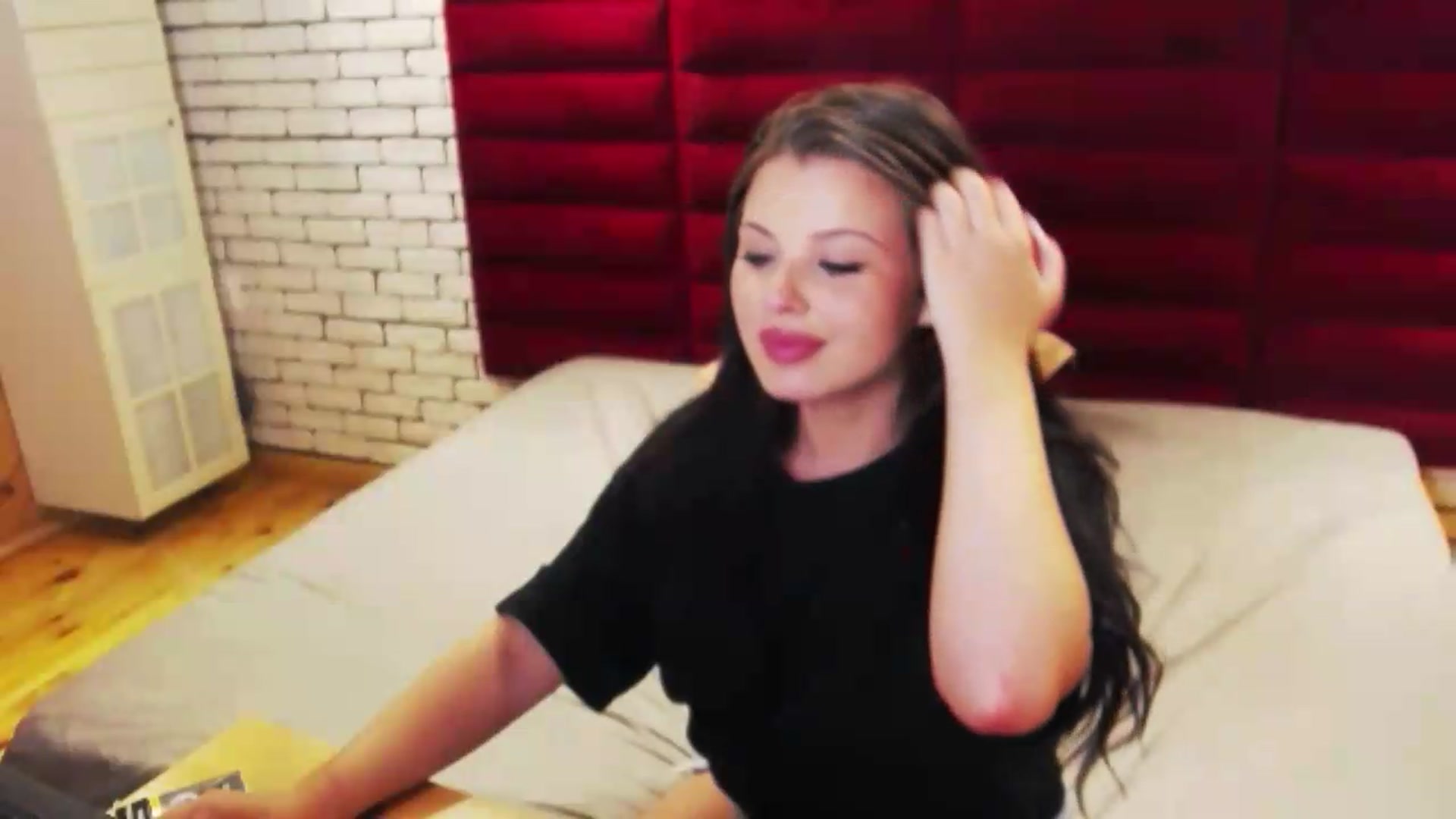 Gallery image thumbnail from Katherine's myfreecams stream on, 07/27/2026, 20:39 image 10 of 20