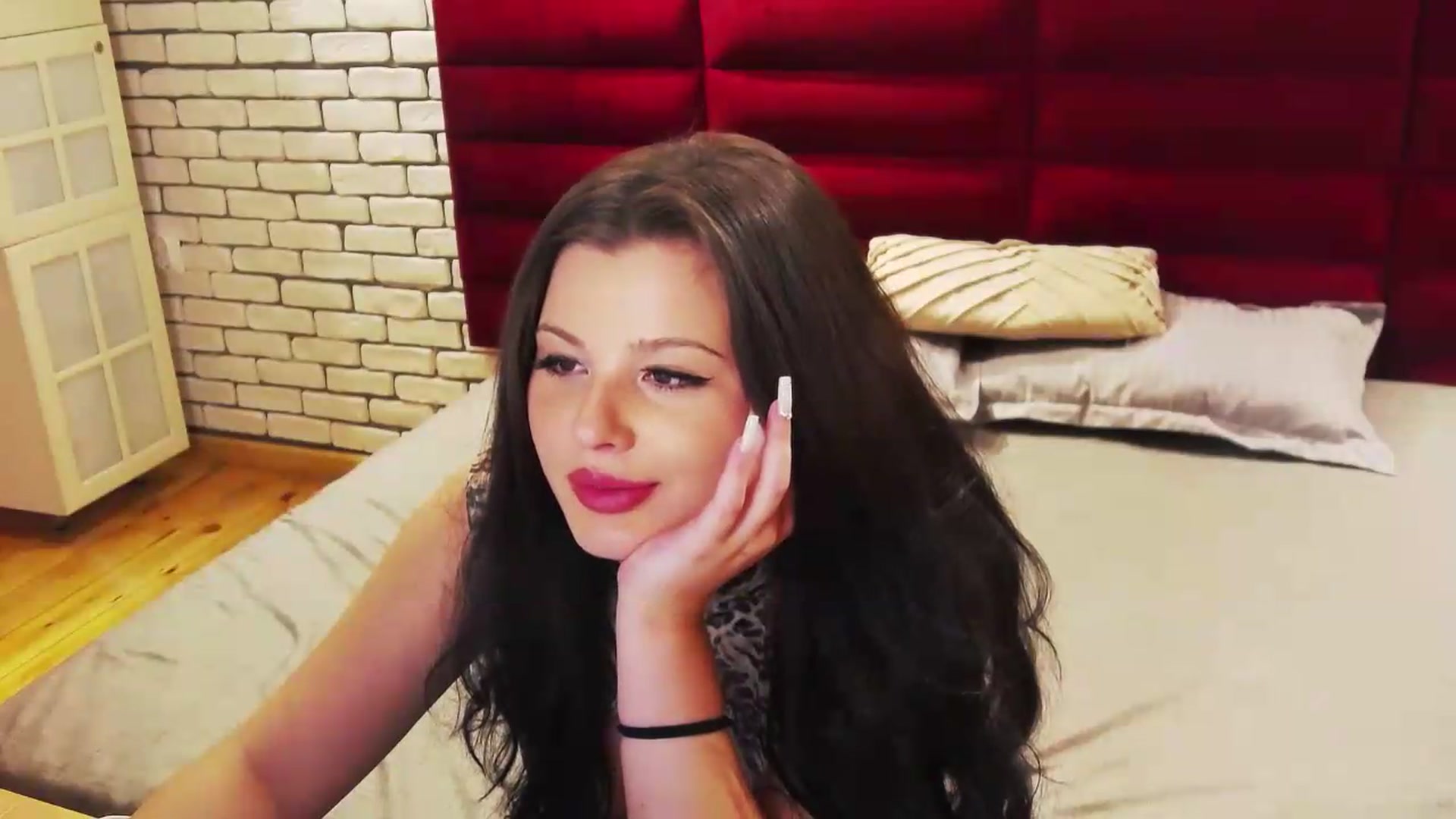 Gallery image thumbnail from Katherine's myfreecams stream on, 08/27/2026, 20:22 image 7 of 20
