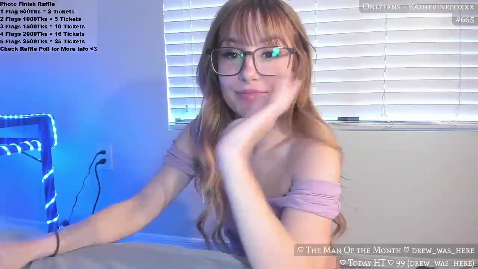 Gallery image thumbnail from KatherineCox's myfreecams stream on, 02/06/2023, 22:06 image 14 of 20