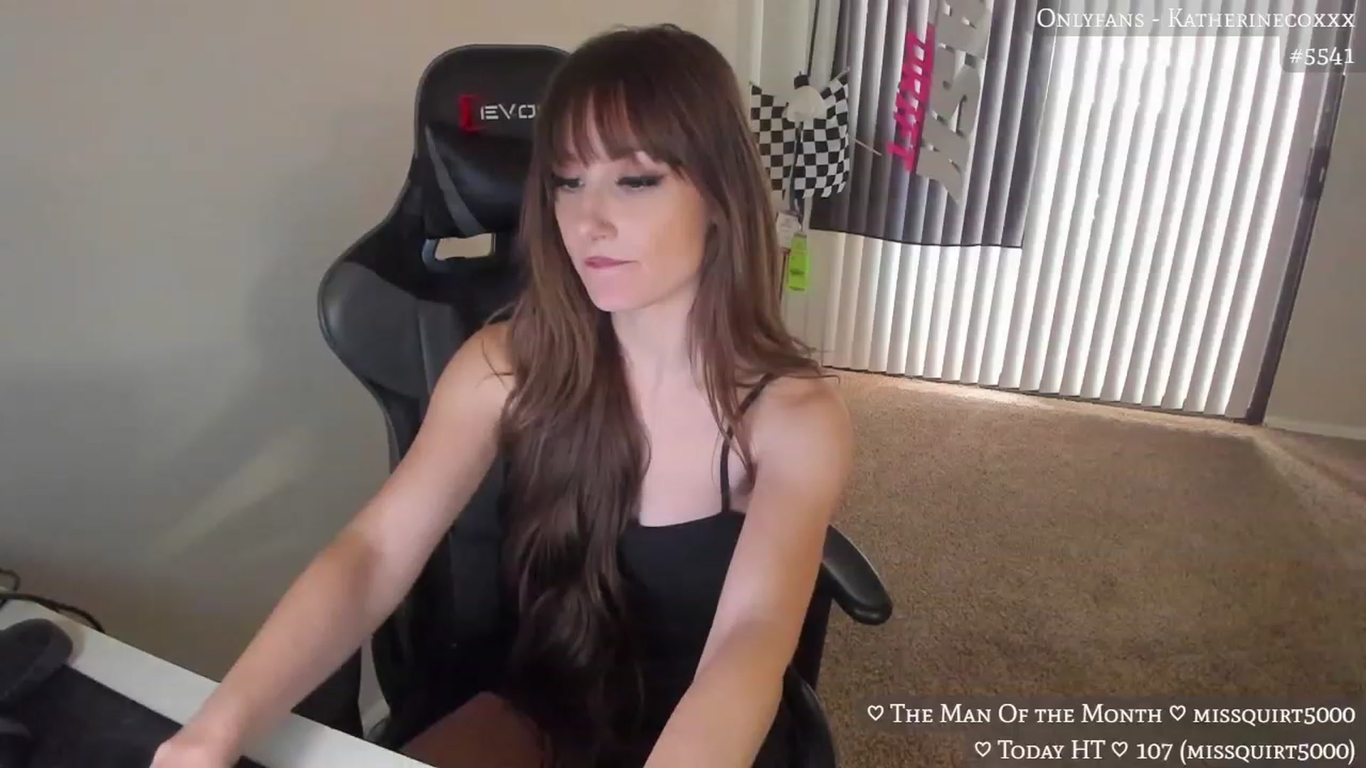 Gallery image thumbnail from KatherineCox's myfreecams stream on, 04/05/2023, 20:58 image 18 of 20