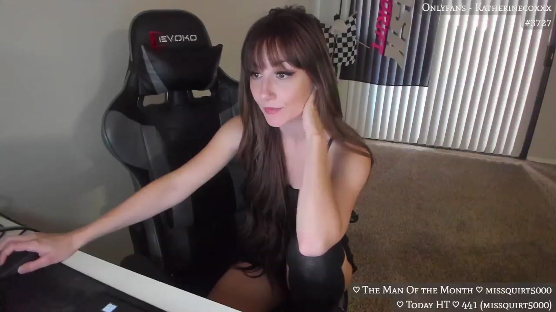 Gallery image thumbnail from KatherineCox's myfreecams stream on, 04/05/2023, 23:16 image 8 of 20