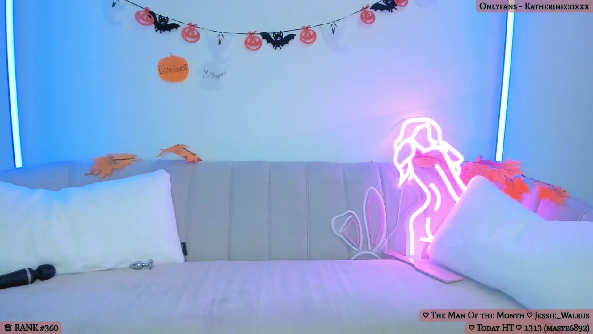 Gallery image thumbnail from KatherineCox's myfreecams stream on, 09/16/2023, 02:22 image 18 of 20