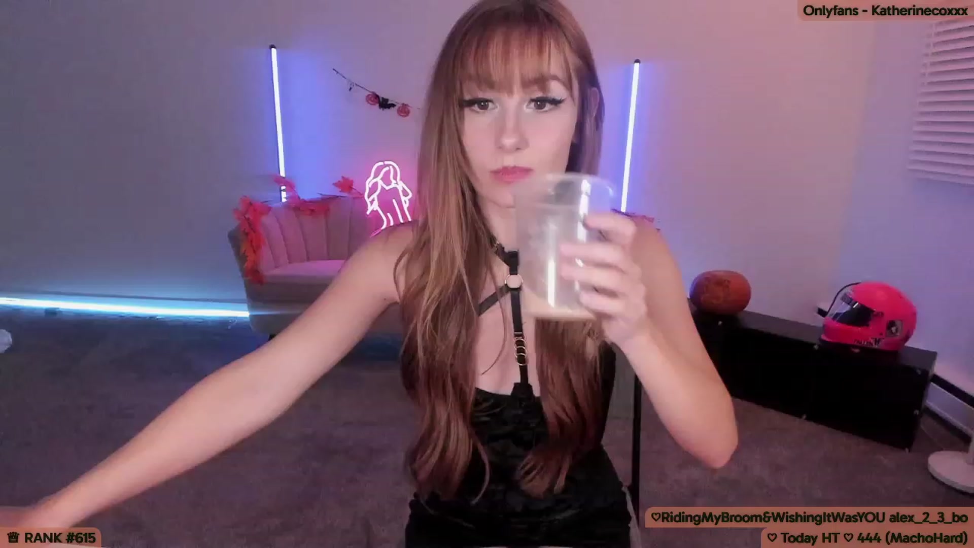 Gallery image thumbnail from KatherineCox's myfreecams stream on, 10/11/2023, 02:46 image 5 of 20