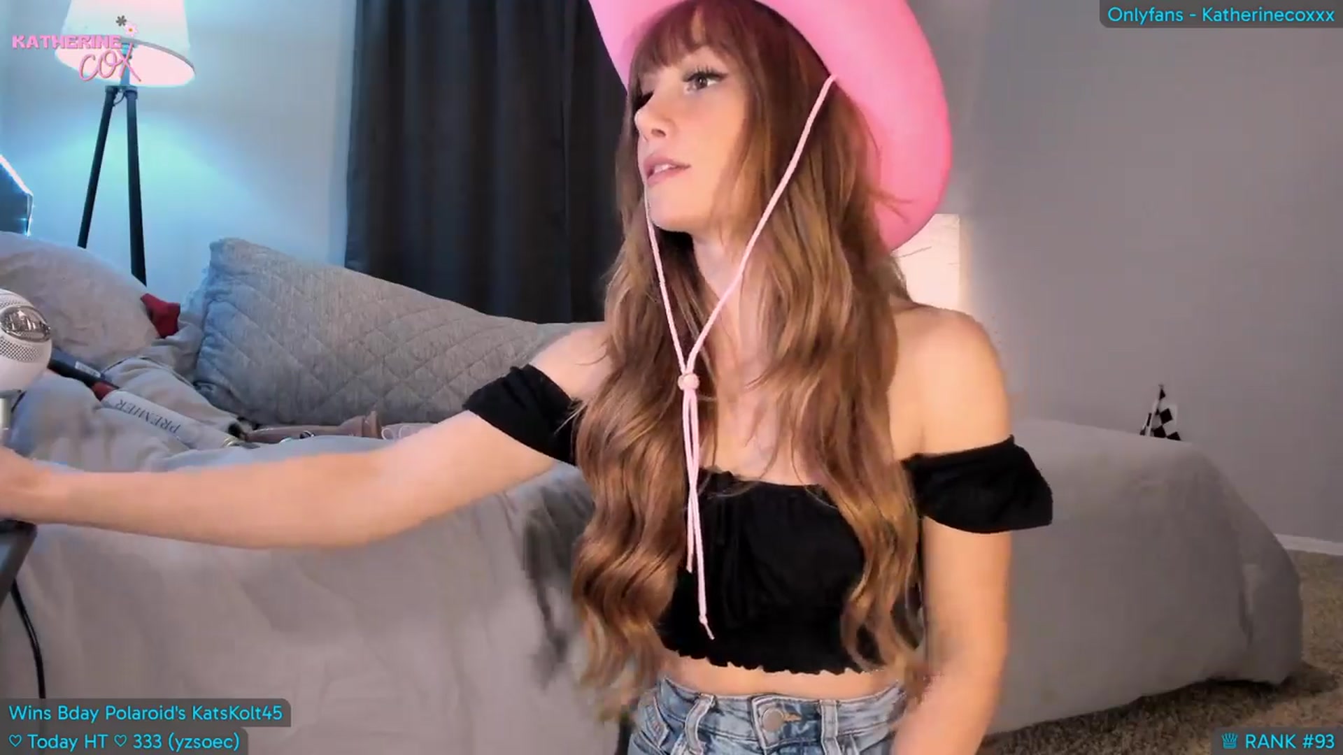 Gallery image thumbnail from KatherineCox's myfreecams stream on, 03/21/2024, 02:46 image 18 of 20