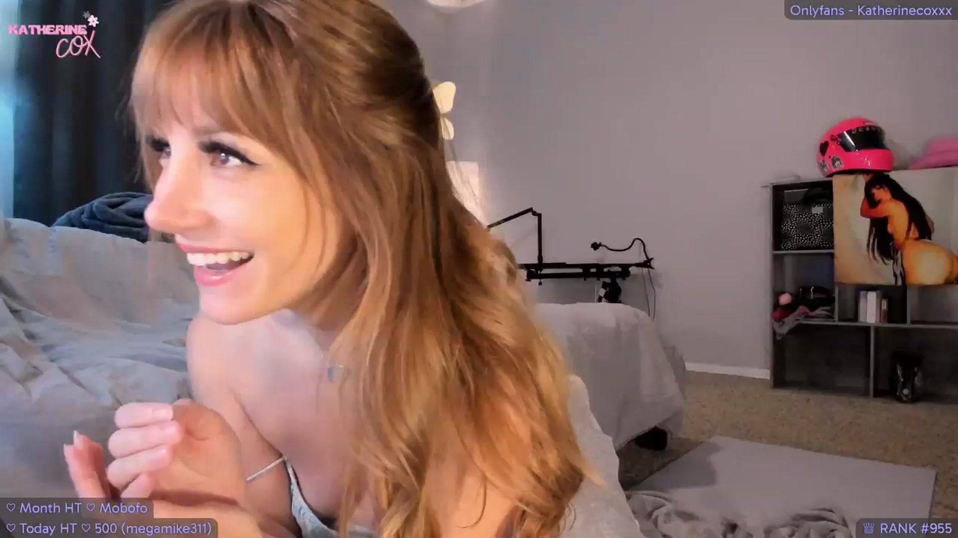 Gallery image thumbnail from KatherineCox's myfreecams stream on, 04/03/2024, 24:35 image 1 of 20