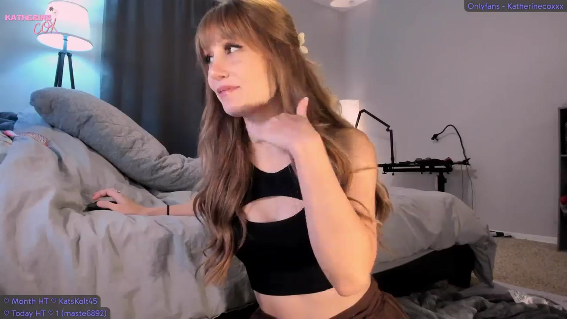 Gallery image thumbnail from KatherineCox's myfreecams stream on, 04/13/2024, 23:17 image 6 of 20