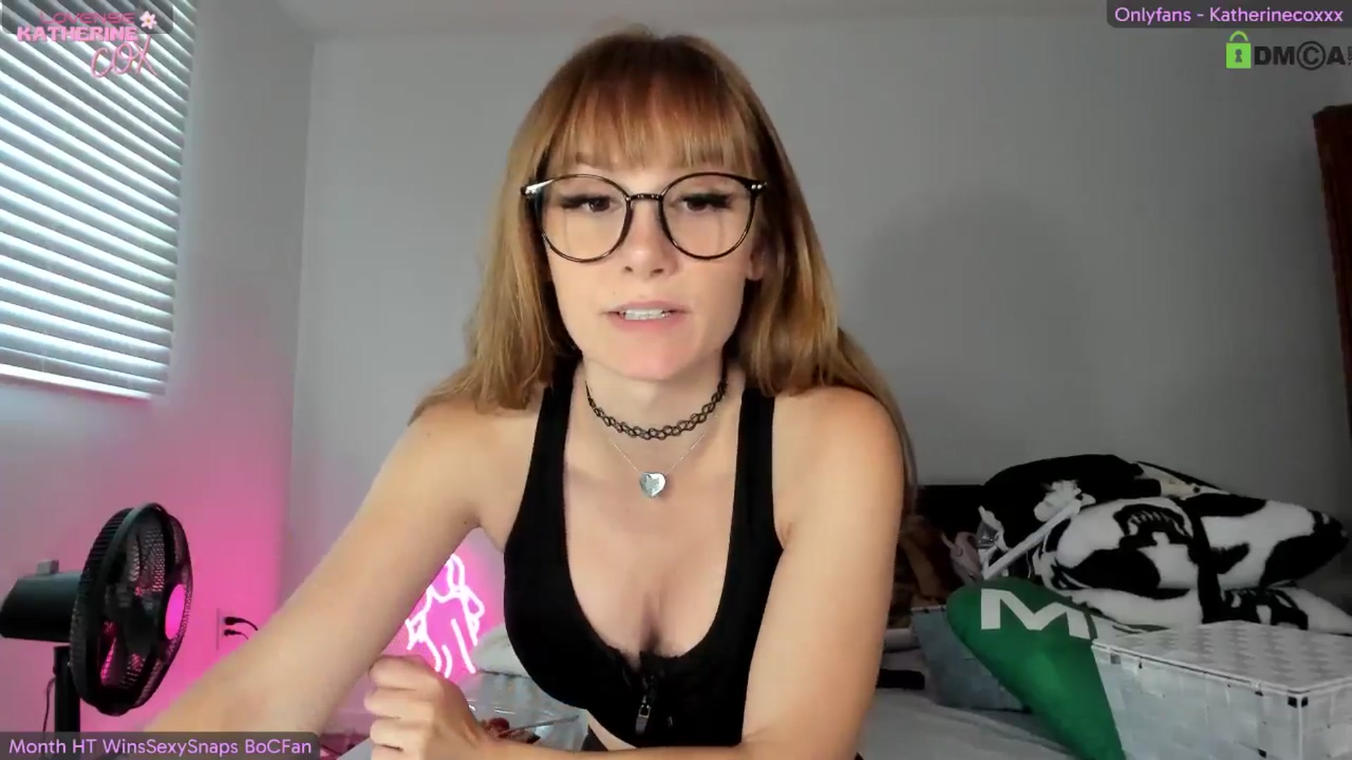 Gallery image thumbnail from KatherineCox's myfreecams stream on, 08/08/2024, 23:02 image 8 of 20