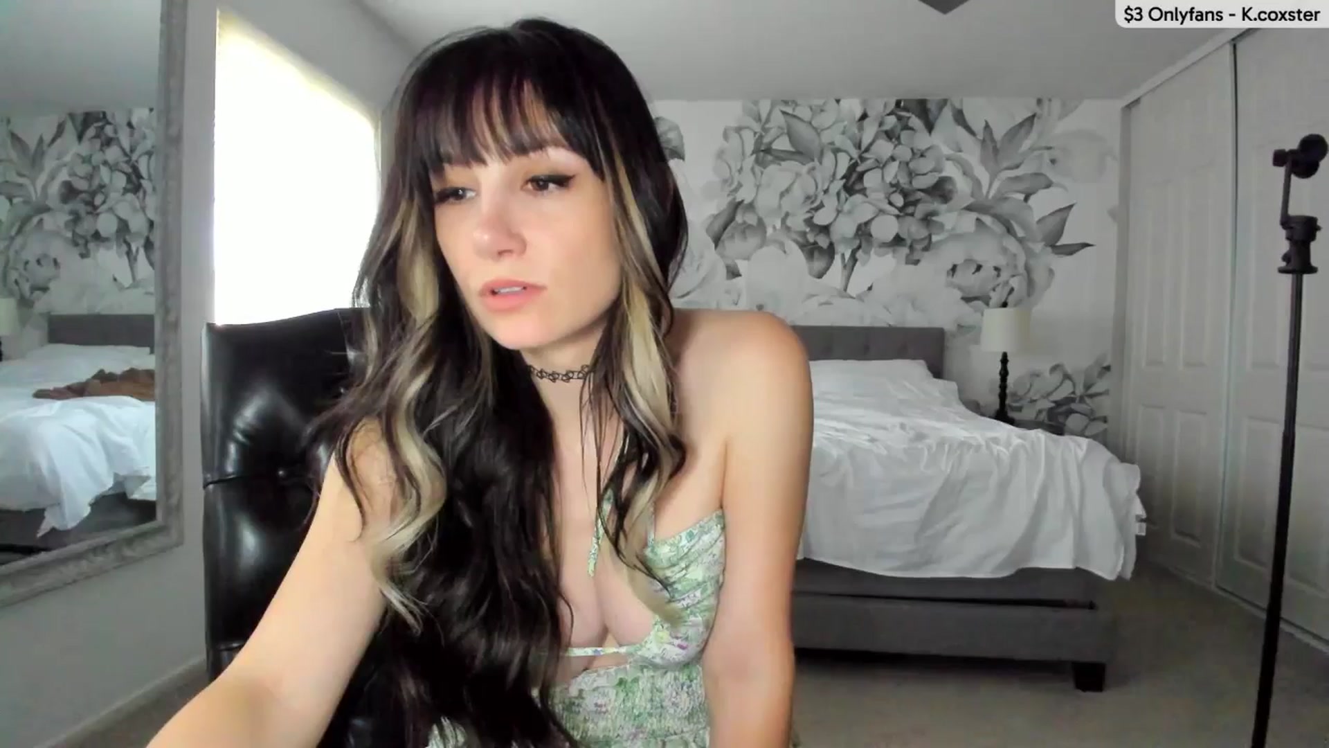 Gallery image thumbnail from KatherineCox's myfreecams stream on, 02/07/2025, 21:06 image 11 of 20