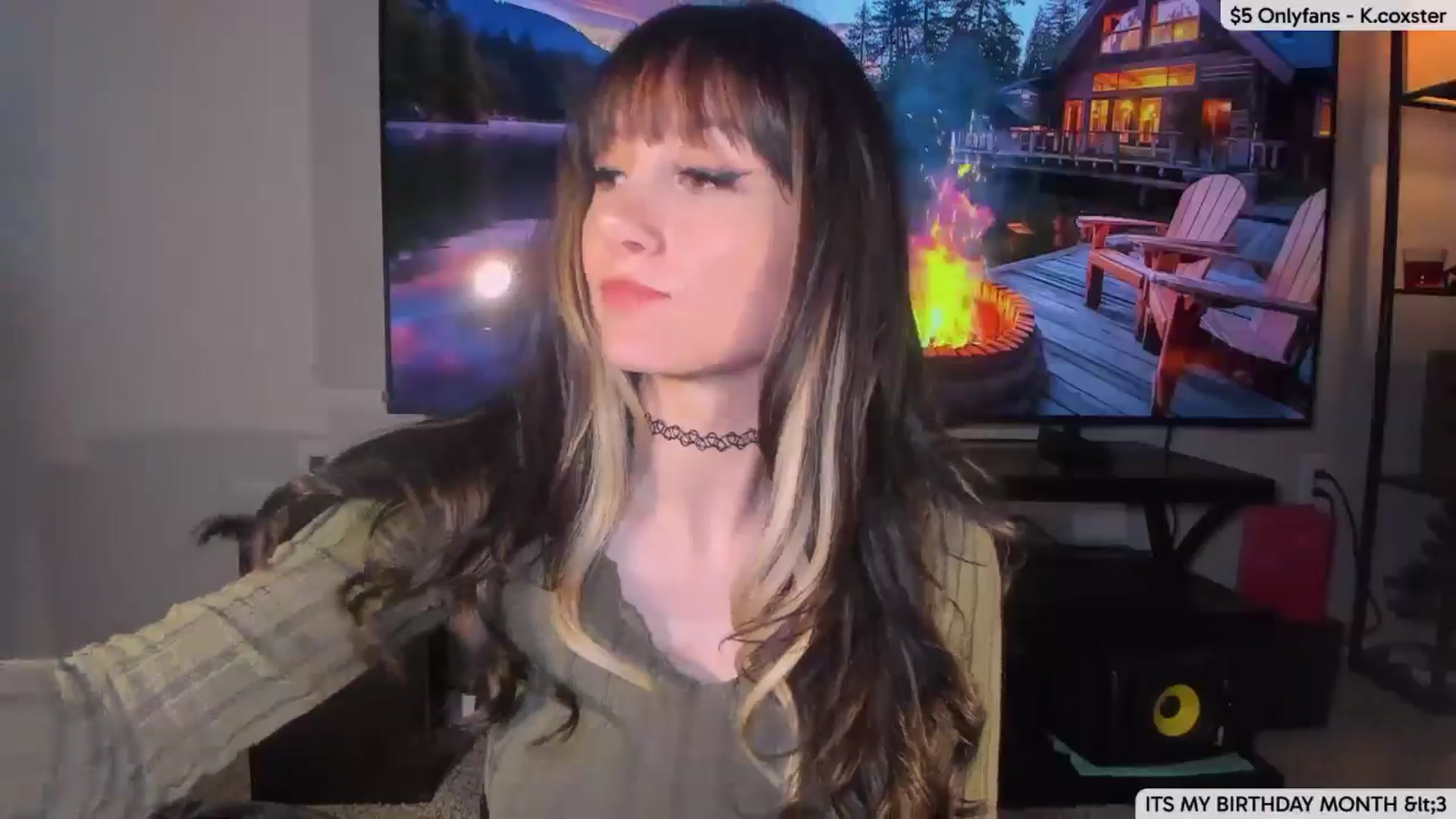 Gallery image thumbnail from KatherineCox's myfreecams stream on, 03/05/2025, 24:47 image 13 of 20