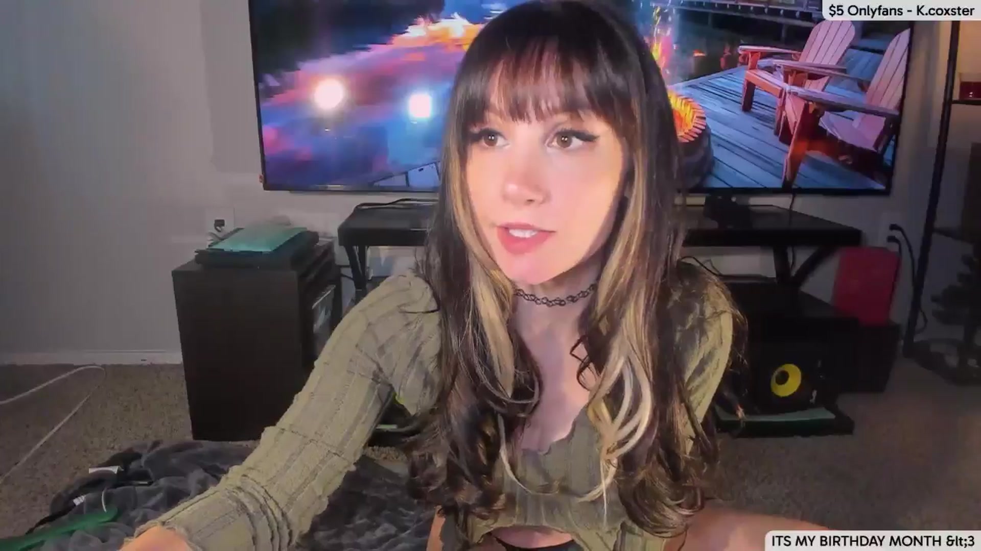 Gallery image thumbnail from KatherineCox's myfreecams stream on, 03/05/2025, 24:47 image 10 of 20