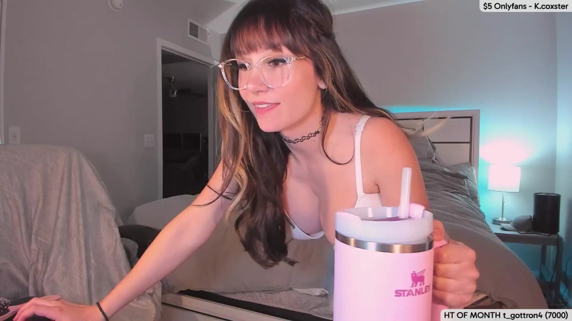 Gallery image thumbnail from KatherineCox's myfreecams stream on, 03/31/2025, 23:51 image 6 of 20