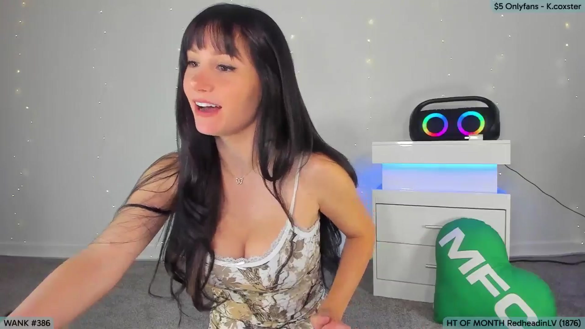 Gallery image thumbnail from KatherineCox's myfreecams stream on, 08/22/2025, 22:15 image 12 of 20
