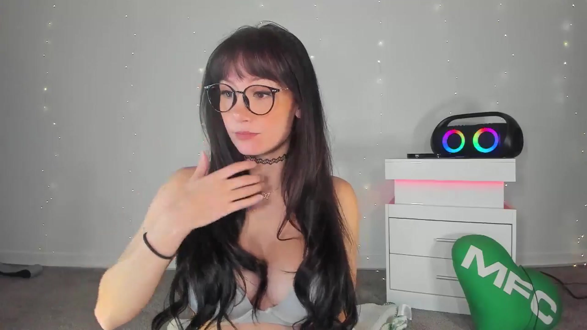 Gallery image thumbnail from KatherineCox's myfreecams stream on, 10/29/2025, 01:48 image 12 of 20