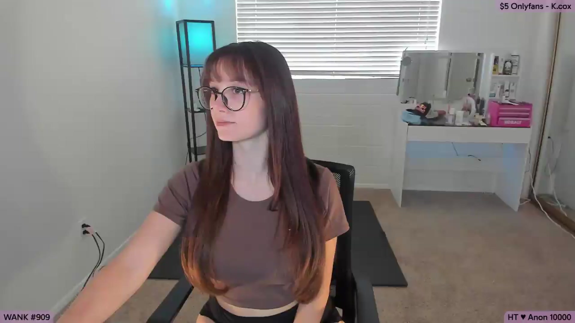 Gallery image thumbnail from KatherineCox's myfreecams stream on, 04/23/2026, 23:45 image 4 of 20
