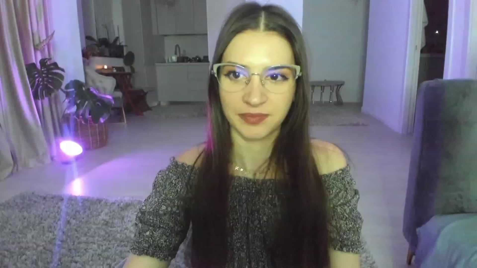 Gallery image thumbnail from Kathryn's myfreecams stream on, 12/18/2022, 21:23 image 1 of 20