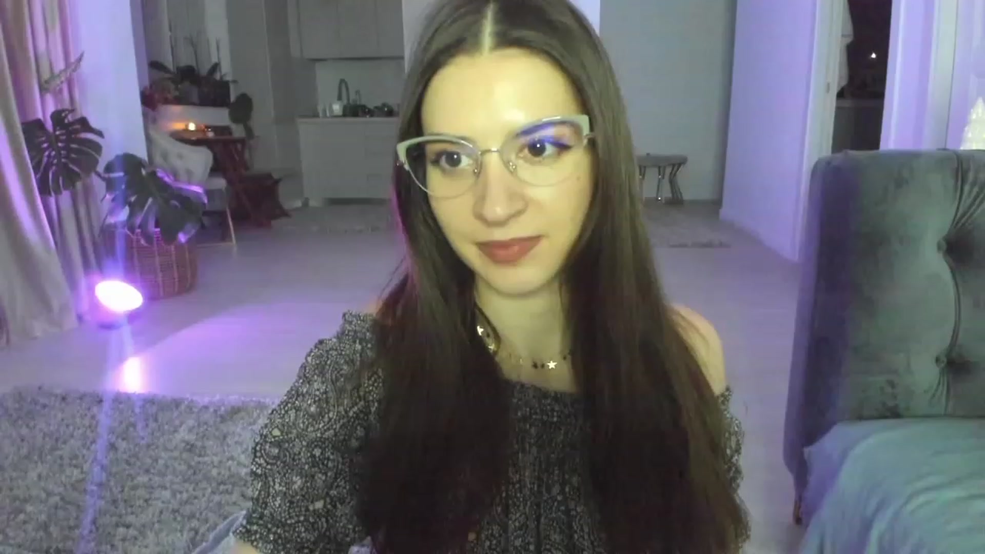 Gallery image thumbnail from Kathryn's myfreecams stream on, 12/18/2022, 21:23 image 13 of 20